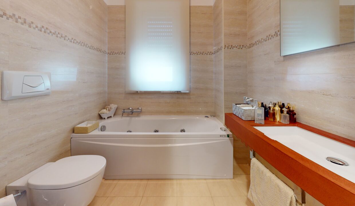 Via-Milazzo-15-Bathroom