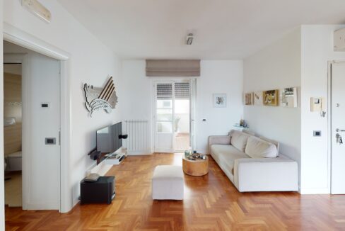 Via-Milazzo-15-Living-Room