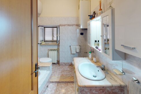 Immobiliare-Gatto-Via-Dei-Peligni-11-Bathroom