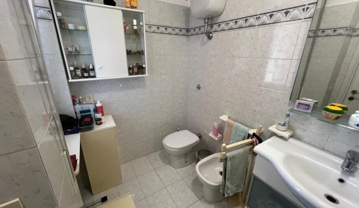 31 bagno camera (2)